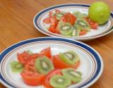 Tomates et kiwi en salade colorée