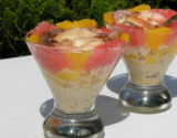 Verrine de crabe et de crevettes au pamplemousse, à l'orange et à l'ananas