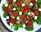 Salade d'aubergines grillées au balsamique, tomates confites et feta