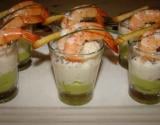 Verrines avocat, crabe, crevettes et pamplemousse