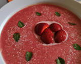 Soupe aux fraises épicées