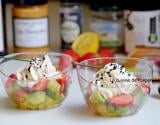 Verrine fraîcheur printanière à l'avocat, tomates et fraises