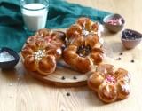 Petites brioches en forme de fleurs