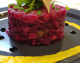 Tartare de lieu noir mariné au citron vert et betterave crue