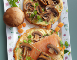 Galettes de sarrasin aux champignons, saumon fumé et Chavroux