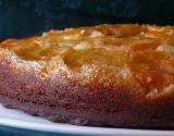 Gâteau renversé et mouillé aux abricots