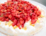 Pavlova fraises et coulis aux fruits de la passion