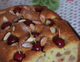 Cake aux cerises et aux amandes