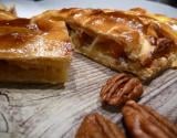 Galette des rois, pommes, caramel au beurre salé & noix de pécan