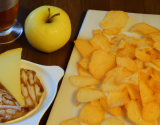 Cantal Jeune à la gelée de cidre et chips de pommes