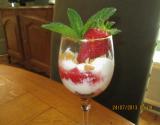 Verrine fraises-mascarpone et pistaches.