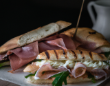 Panini au jambon Italien et chèvre