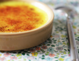 Crème brûlée au pandan et lait de coco