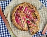 Tarte rustique à la rhubarbe