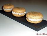 Macarons au saumon, crème de raifort à l'aneth