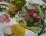 Salade détox légumes primeurs et vinaigrette aux fanes