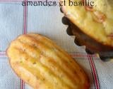 Madeleines aux tomates, amandes et basilic