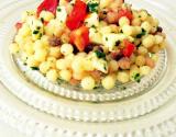 Salade de fregola, mozzarella, tomates et pesto