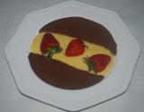 Duo de chocolat sur sa mousseline de fraises