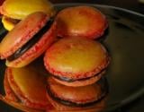 Macarons bicolores choco-cardamome