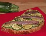 Bruschetta courgettes et anchois (ou lardons)