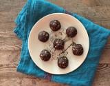 Energy balls dattes et chocolat sans cuisson