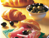 Croissant jambon cru et olives