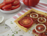 Tarte à l'oignon et à la tomate