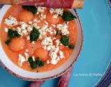 Soupe de melon à la feta et pesto de persil, fleur de sel au piment d'Espelette