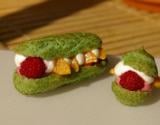 Eclair Pistache-Abricots-Framboises