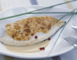 Filet de turbot poêlé, un voile de parmesan épices, fumet réduit aux épices du pain