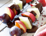 Brochettes de fruits au chocolat