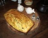 Cake aux oignons, ricotta et aux herbes