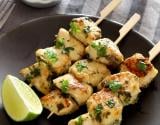 Brochettes de poulet au citron et aux herbes