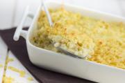 Retour en enfance assuré avec notre recette de gratin de coquillettes, jambon et gruyère !