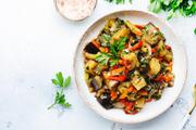 “ C’est extraordinaire !” : François-Régis Gaudry partage la recette sicilienne de la caponata qui va détrôner la ratatouille