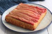 Joli gâteau renversé à la rhubarbe