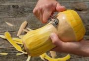 Butternut, potimarron, éplucher une courge ne sera plus difficile, après avoir appris cette astuce de chef