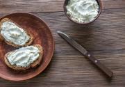Fromages frais : comment éviter ceux trop gras ou trop salés ? Une diététicienne répond
