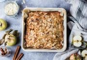 Ce pancake géant aux pommes à faire au four est idéal pour se régaler sainement au petit-déjeuner