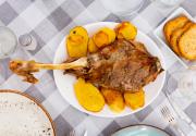 “En voici une que j’adore” : Pour Pâques, Laurent Mariotte dévoile une de ses recettes fétiches de gigot d’agneau !