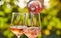 Cette idée reçue sur le vin rosé est totalement fausse !