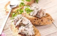 Toasts de rillettes de filets de sardines citron basilic