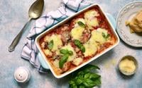 Cette recette d’aubergines à la parmigiana signée Cyril Lignac va vous donner envie de cuisiner italien