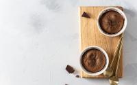 Cette recette permet de préparer un fondant au chocolat en 5 min et avec 2 ingrédients !