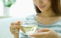 Cette tisane contre les infections urinaires fait le buzz, mais est-elle efficace ? Des experts répondent