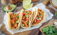 Tacos au poulet facile : la recette express et pleine de saveurs pour changer des classiques