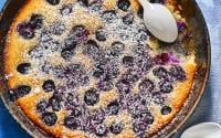 “Un basique rapide qui s’adapte à tous les fruits !” : la cheffe étoilée Stéphanie Le Quellec partage sa recette du clafoutis