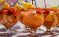 Sangria au gin et au champagne pour l'apéritif