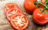 Dites adieu aux tomates insipides : voici comment en augmenter facilement la saveur !